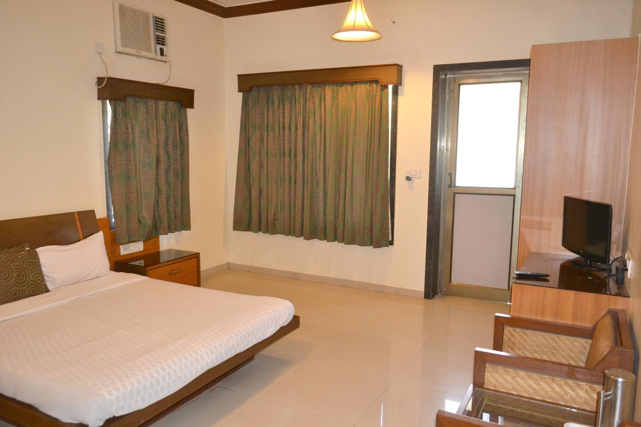 Jaffer Bhai's Brickland Hotel Panchgani Exterior foto