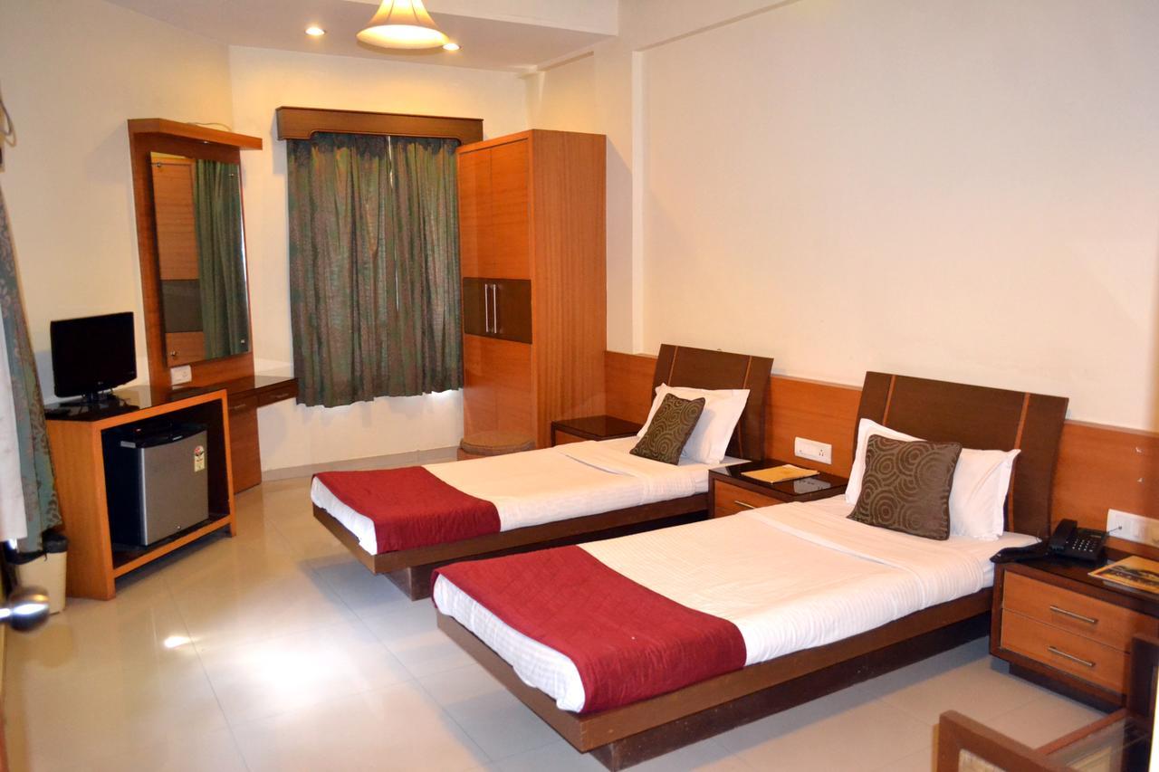 Jaffer Bhai's Brickland Hotel Panchgani Exterior foto